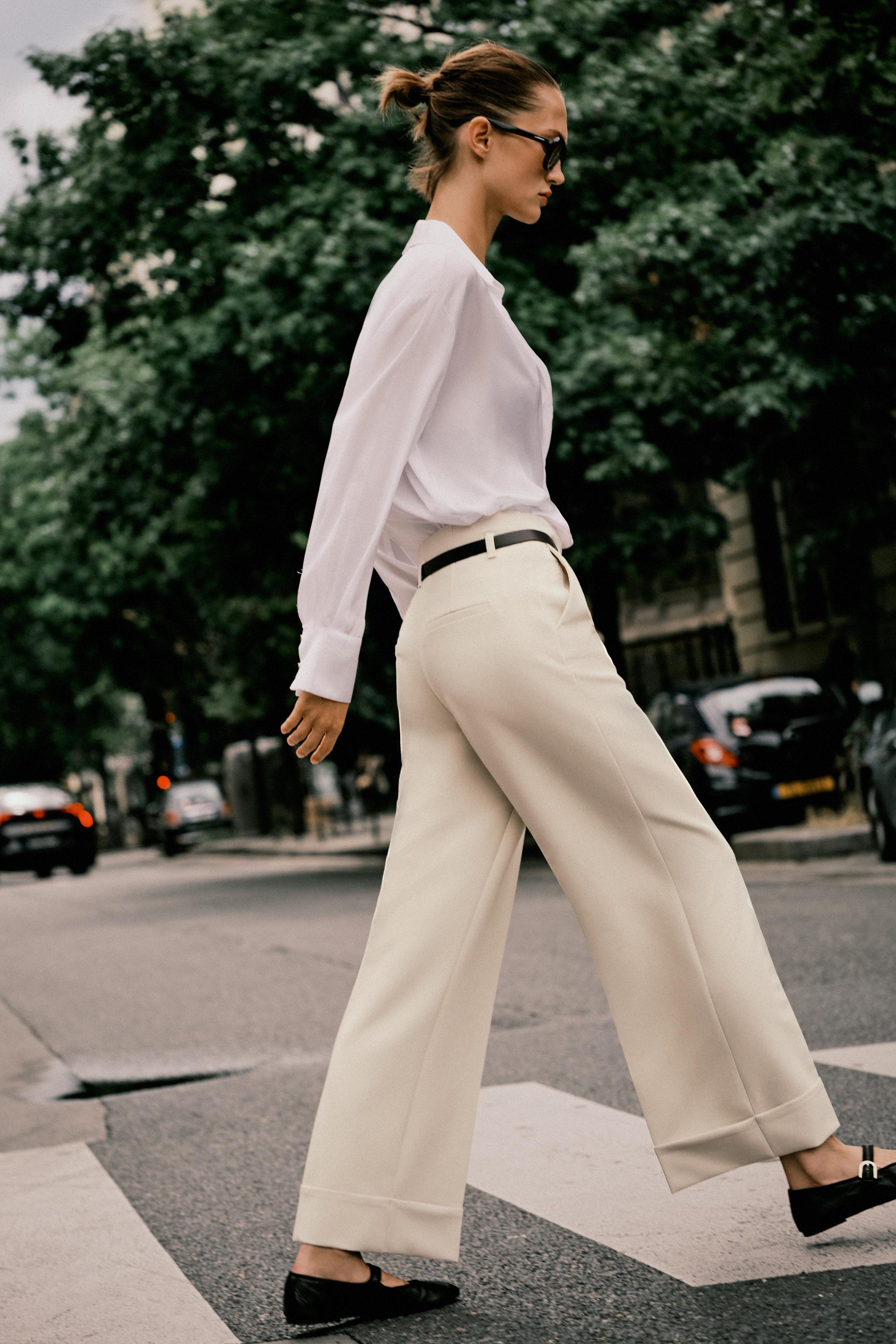 PANTALON BAS AVEC REVERS ET CEINTURE